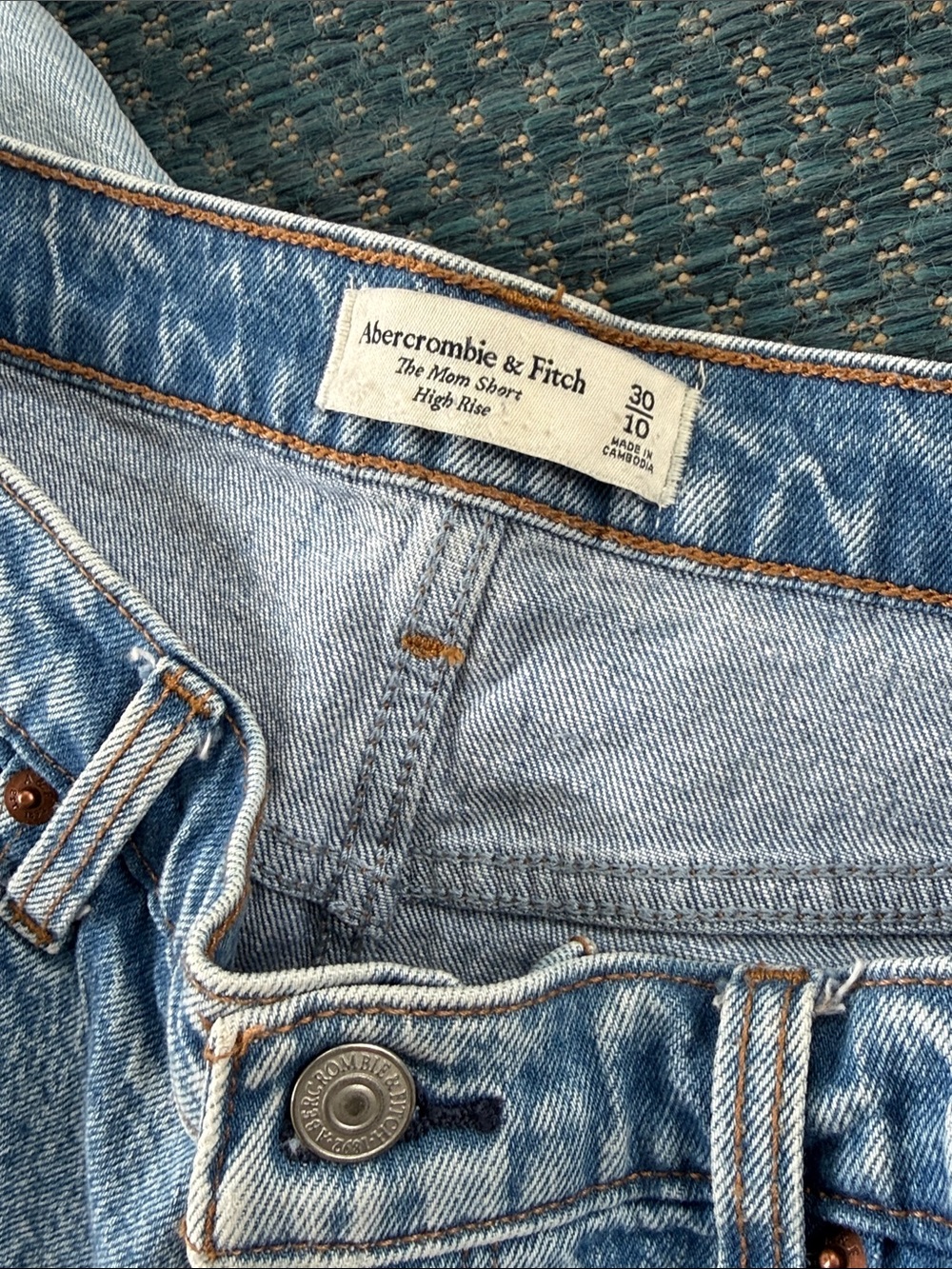 Abercrombie & Fitch Mom Shorts - Picture 5 of 6